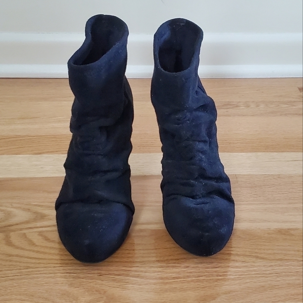 BCBGeneration ‘Fabricia’ Booties Camoscio Stretch